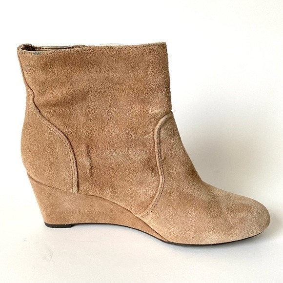 Antonio Melani Tan Suede Leather Wedge Bootie Womens size 7 Zipper Closure - Picture 3 of 16